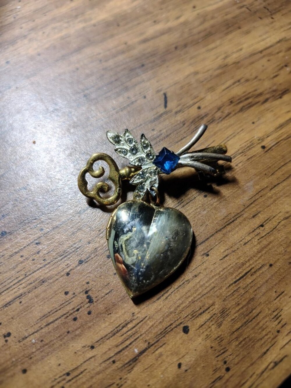 Ladies locket